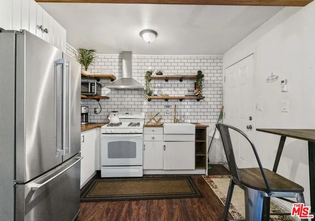 4th image of 1414 W 54Th St, Los Angeles, CA 90062 | MLS# 26634921