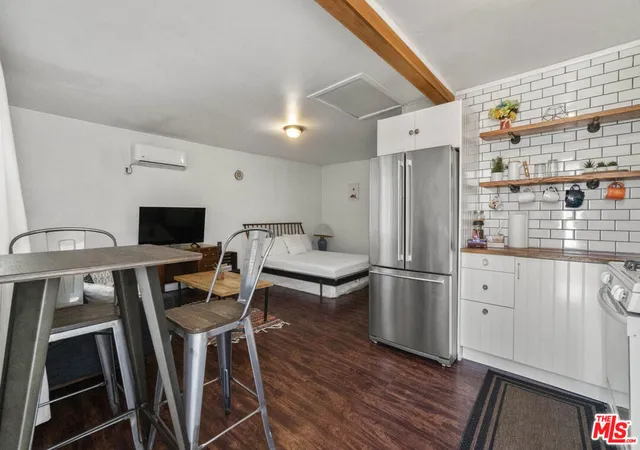 5th image of 1414 W 54Th St, Los Angeles, CA 90062 | MLS# 26634921