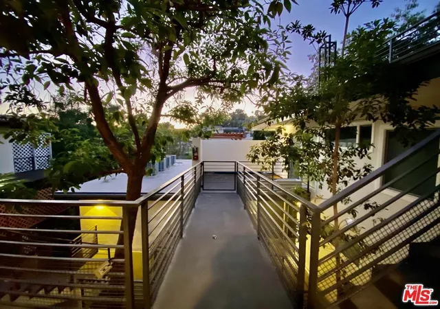 5th image of 3305 Primera Ave, Los Angeles, CA 90068 | MLS# 26635311