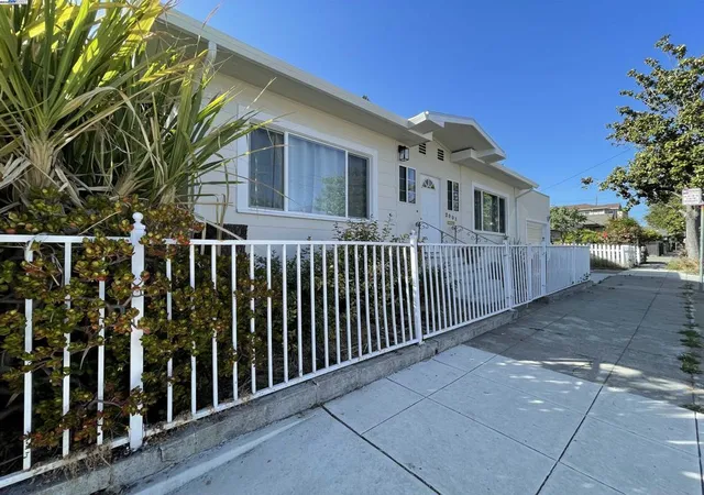 2nd image of 2001 11th Ave, Oakland, CA 94606 | MLS# 41120423