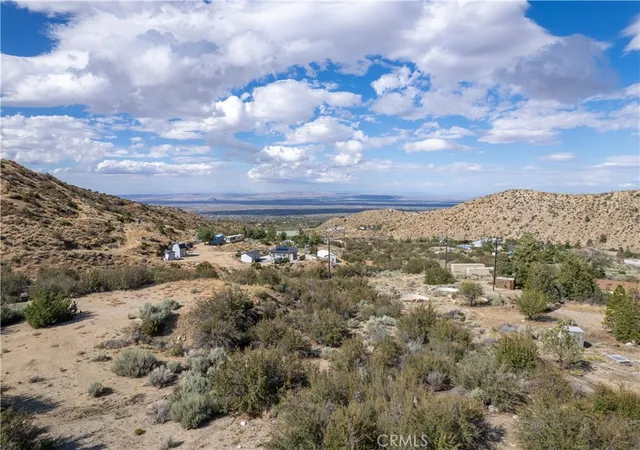 3rd image of 8160 Green Rd, Pinon Hills, CA 92372 | MLS# HD26005477