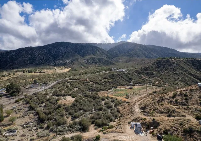 5th image of 8160 Green Rd, Pinon Hills, CA 92372 | MLS# HD26005477
