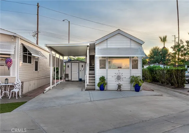 1st image of 1295 205 S Cawston, Hemet, CA 92545 | MLS# SW25276491