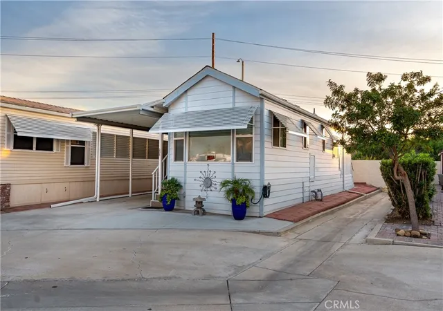 2nd image of 1295 205 S Cawston, Hemet, CA 92545 | MLS# SW25276491