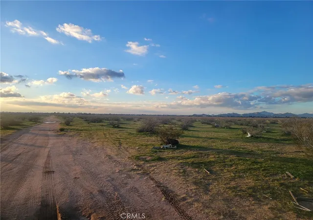 2nd image of 0 Pahute Rd, Apple Valley, CA 92307 | MLS# HD26005960