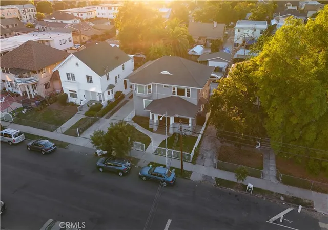 39th image of 2641 S Catalina St, Los Angeles, CA 90007 | MLS# SR26006121