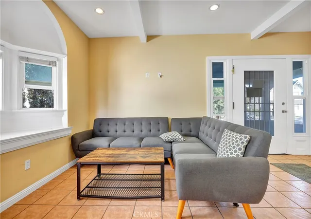 5th image of 2641 S Catalina St, Los Angeles, CA 90007 | MLS# SR26006121