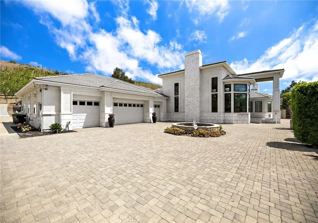 Photo 3 of Mansion for sale at 3202 Portico Del Norte, San Clemente, CA 92673 | MLS# OC26005876 | Listing updated on 2026-10-02