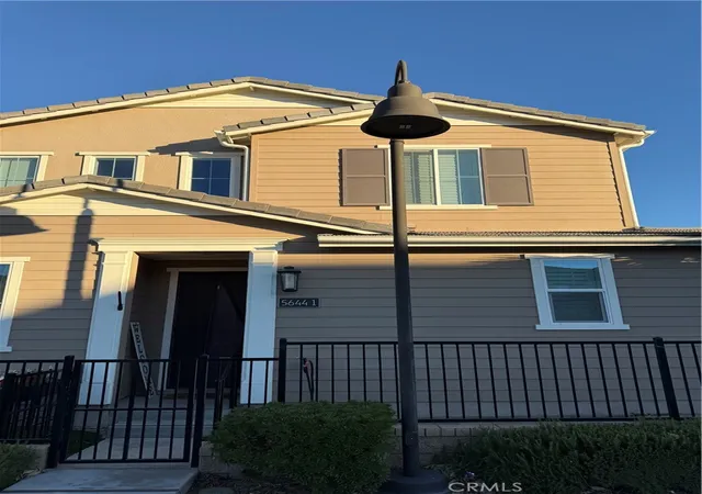 Townhouse for sale at 5644 Altamura Way, Fontana, CA 92336 | MLS# IV26005590