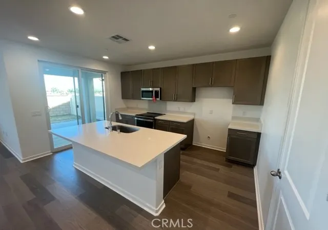 Listing Photo 5 - Condo for sale in building located at 29205 Santa Fe Springs Ct, Winchester, CA 92596