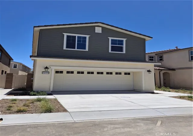 Listing Photo 2 - Condo for sale in building located at 31351 Siskiyou Ct, Winchester, CA 92596