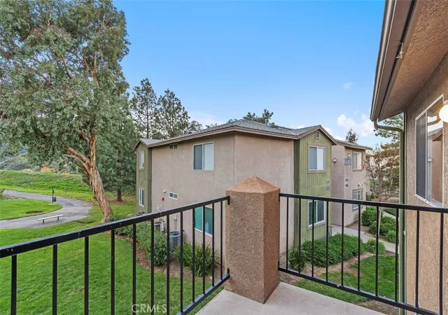 Homes for sale in Corona, CA | 2576 Avenida Del Vista, Corona, CA 92882 | Houzeo