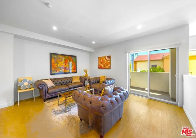 4th image of 497 N St Andrews Pl, Los Angeles, CA 90004 | MLS# 26636299