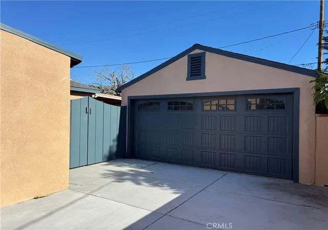2nd image of 2210 N Buena Vista, Burbank, CA 91504 | MLS# SR26005649