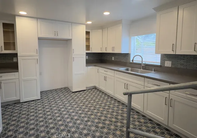 5th image of 2210 N Buena Vista, Burbank, CA 91504 | MLS# SR26005649