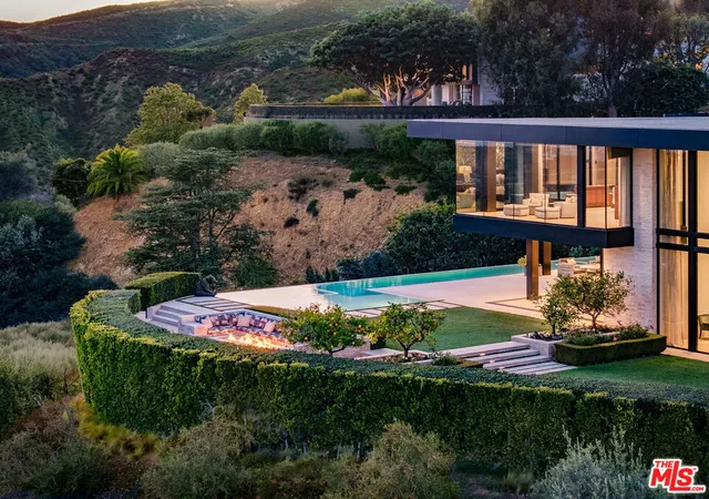 25th image of 1601 Casale Rd, Pacific Palisades, CA 90272 | MLS# 26632973