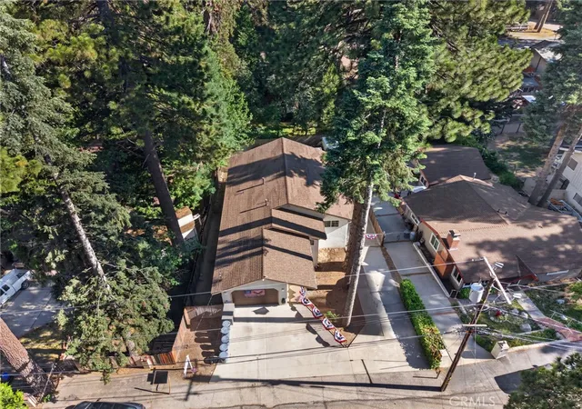 Photo 4 of Single family home for sale at 31351 Firwood Dr, Running Springs, CA 92382 | MLS# SW26007964 | Listing updated on 2026-09-18