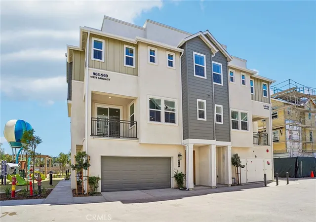 1st image of 969 W Dhalia St, Compton, CA 90220 | MLS# OC26008384