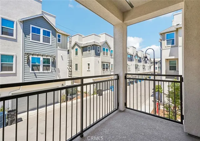 30th image of 969 W Dhalia St, Compton, CA 90220 | MLS# OC26008384