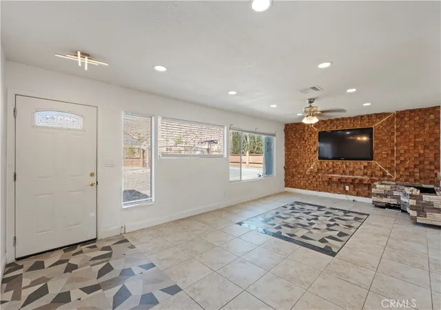 Photo 4 of Single family home for sale at 23859 South Rd, Apple Valley, CA 92307 | MLS# HD26008429 | Listing updated on 2026-01-26