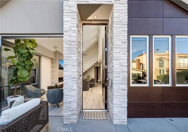 2nd image of 29 W Neapolitan, Long Beach, CA 90803 | MLS# OC26005747