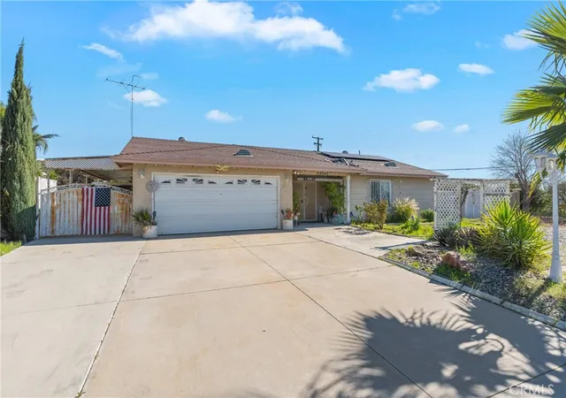 Photo 4 of Single family home for sale at 29060 Griffith, Menifee, CA 92586 | MLS# CV26008374 | Listing updated on 2026-05-19