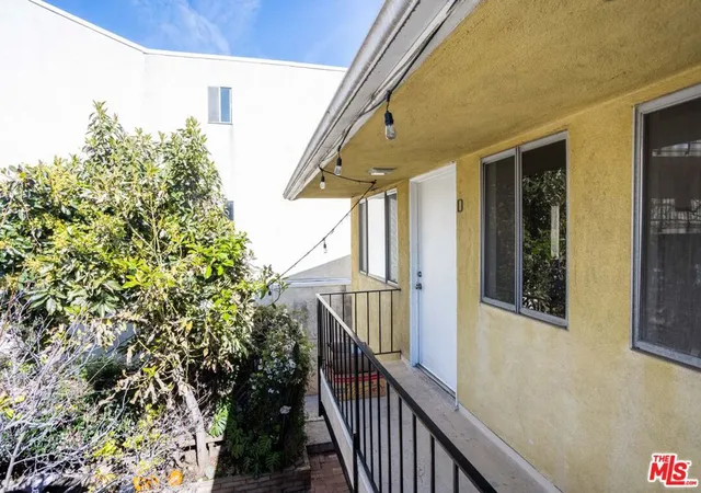 Homes for sale in Santa Monica, CA | 1427 Euclid St, Santa Monica, CA 90404 | MLS# 26637121