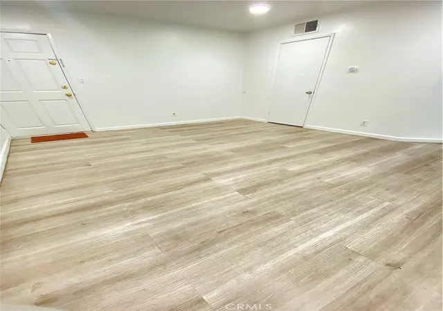 4th image of 18645 Hatteras St #278, Tarzana, CA 91356 | MLS# SR26008446