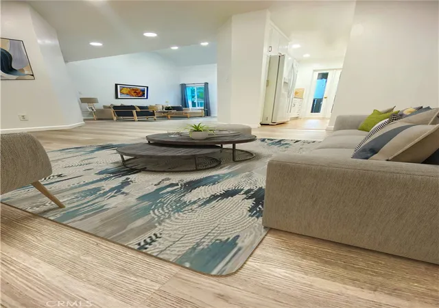 5th image of 18645 Hatteras St #278, Tarzana, CA 91356 | MLS# SR26008446