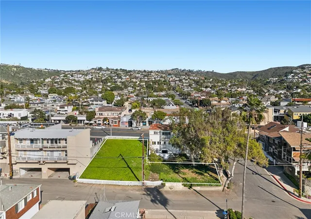 Photo 4 of Sale Pending at 1081 S Coast Hwy, Laguna Beach, CA 92651 | MLS# LG26007745 | Listing updated on 2026-08-04