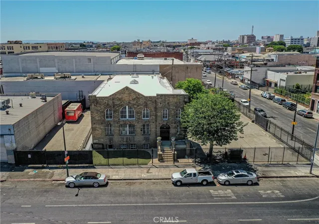 1st image of 606 E 6th St, Los Angeles, CA 90021 | MLS# WS26009741