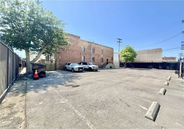 3rd image of 606 E 6Th St, Los Angeles, CA 90021 | MLS# WS26009741