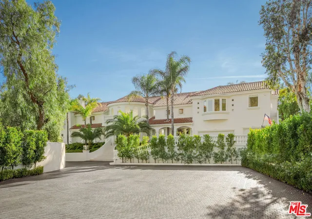 Homes for sale in Calabasas, CA | 25665 Mulholland Hwy, Calabasas, CA 91302 | MLS# 26638007