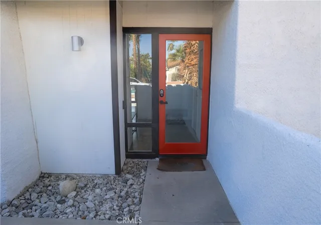Photo 2 of Single family home for sale at 1133 E Via Escuela, Palm Springs, CA 92262 | MLS# IG26009640 | Listing updated on 2026-06-24