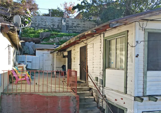 2nd image of 808 Record, Los Angeles, CA 90063 | MLS# DW26009528