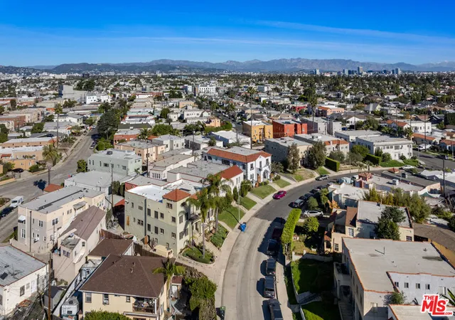 14th image of 2331 Lucerne Ave, Los Angeles, CA 90016 | MLS# 26636021