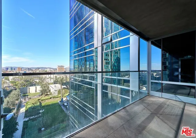 Photo 3 of Condo for sale at 877 Francisco St #1516, Los Angeles, CA 90017 | MLS# 26637247 | Listing updated on 2026-09-30