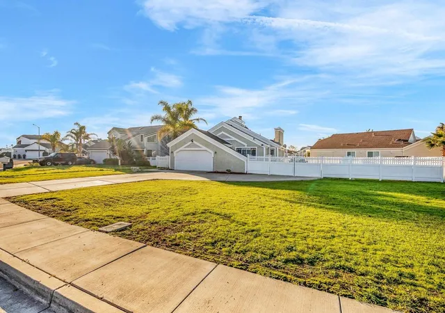 Photo 2 of Single family home for sale at 2102 Portside Ct, Discovery Bay, CA 94505 | MLS# 41120992 | Listing updated on 2026-07-04