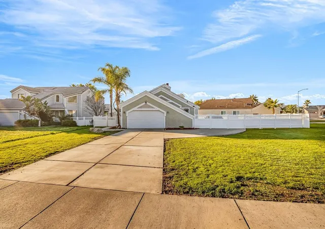 Photo 3 of Single family home for sale at 2102 Portside Ct, Discovery Bay, CA 94505 | MLS# 41120992 | Listing updated on 2026-07-04