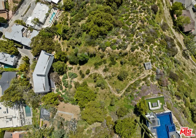 69th image of 2207 Bowmont Dr, Beverly Hills, CA 90210 | MLS# 26638645
