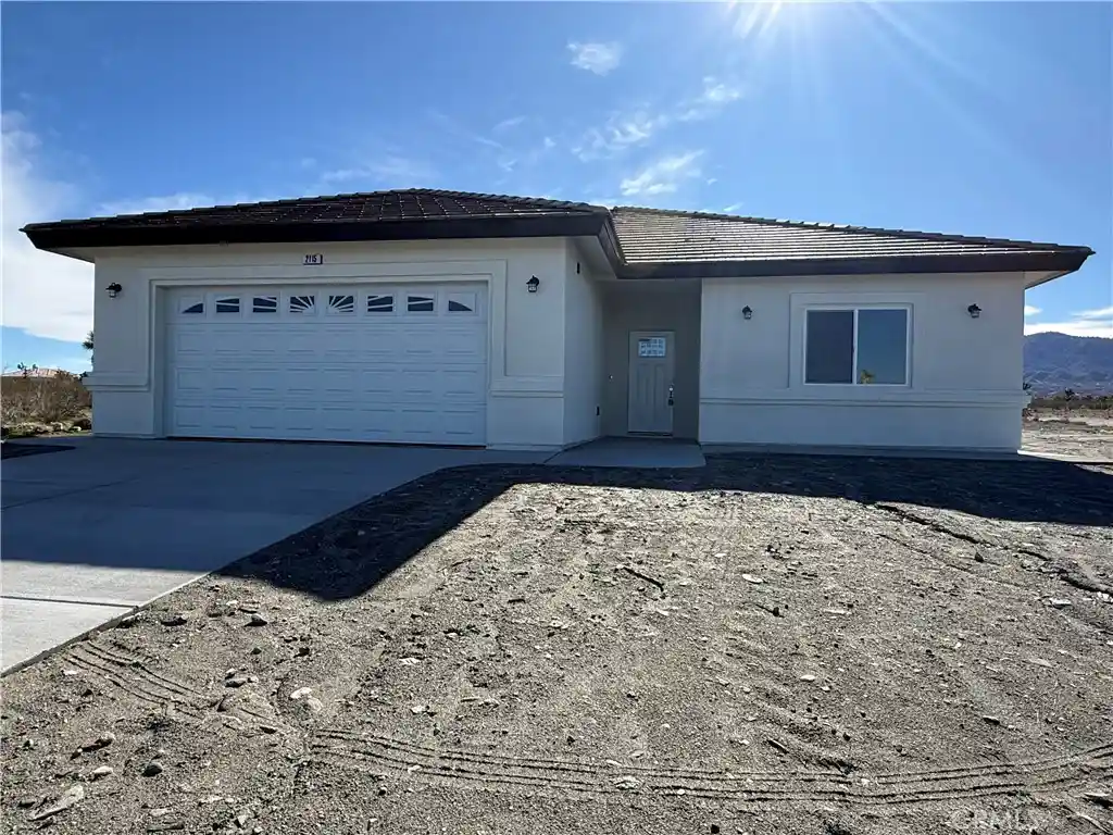 Photo 1 of Single family home for sale at 2115 Seville Pl, Pinon Hills, CA 92372 | MLS# DW26010061 | Listing updated on 2026-10-22