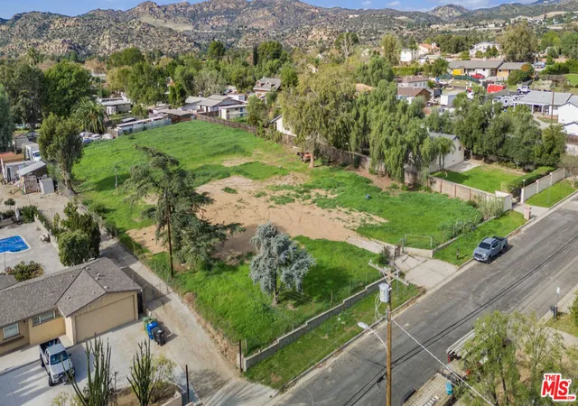 5th image of 10425 Independence Ave, Chatsworth, CA 91311 | MLS# 26638867