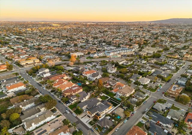 Homes for sale in Manhattan Beach, CA | 1806 6th St, Manhattan Beach, CA 90266 | MLS# SB26010700