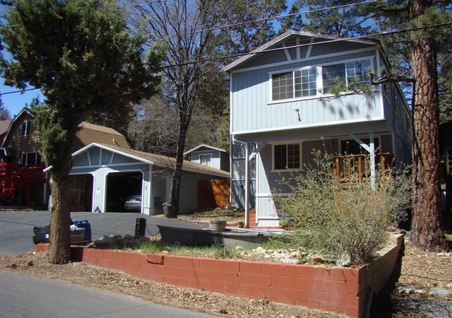 2nd image of 230 Vista Ave, Sugarloaf, CA 92386 | MLS# 219141496PS