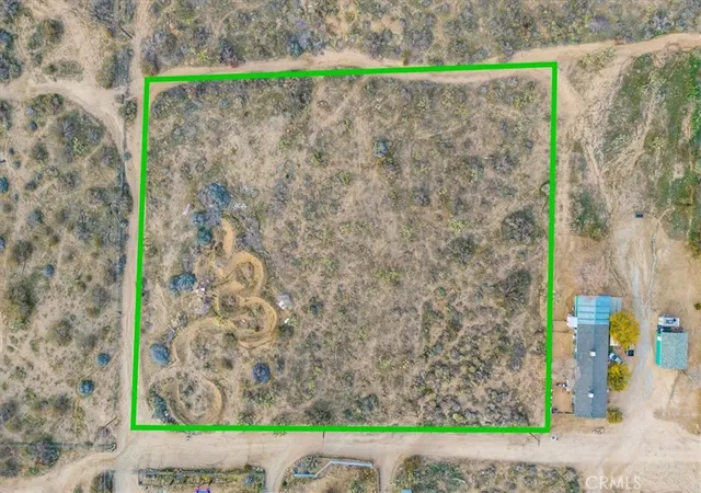 2nd image of 8129 Stardust, Yucca Valley, CA 92284 | MLS# JT25280207
