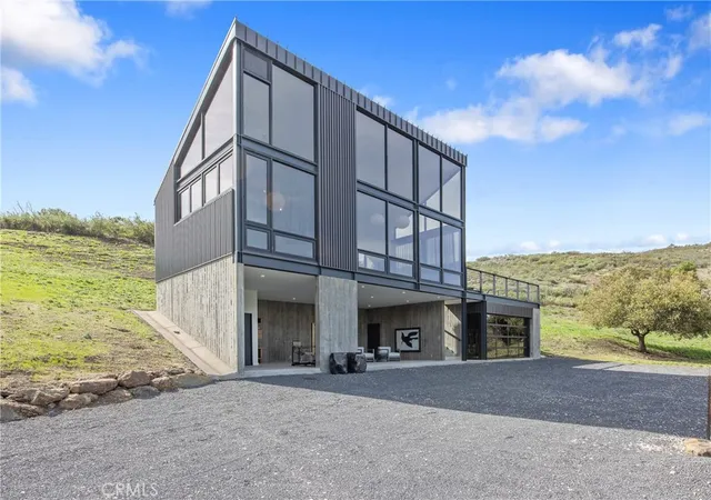 2nd image of 10120 Yerba Buena Rd, Malibu, CA 90265 | MLS# SR26007030