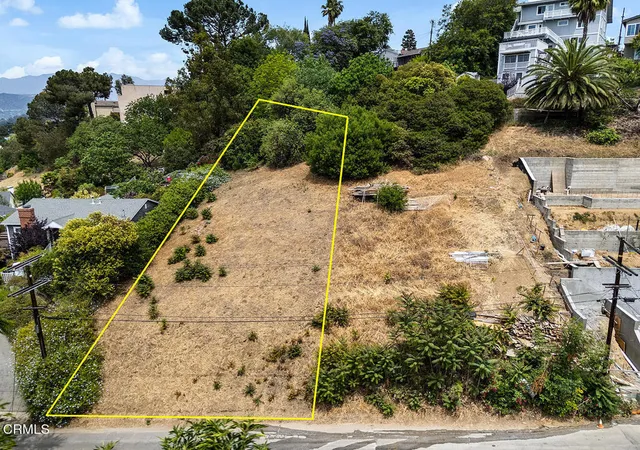 2nd image of 1070 N Oban Dr, Los Angeles, CA 90065 | MLS# P1-25472