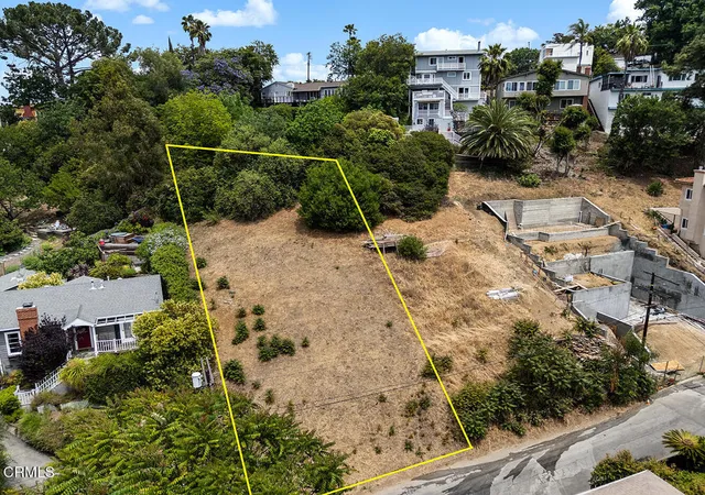 3rd image of 1070 N Oban Dr, Los Angeles, CA 90065 | MLS# P1-25472