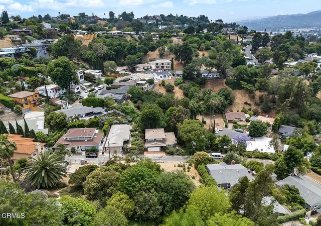 5th image of 1070 N Oban Dr, Los Angeles, CA 90065 | MLS# P1-25472