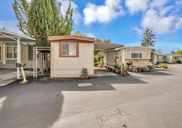 Photo 2 of Manufactured home for sale at 6011 Scotts Valley Dr #6, Scotts Valley, CA 95066 | MLS# ML82031470 | Listing updated on 2026-09-03